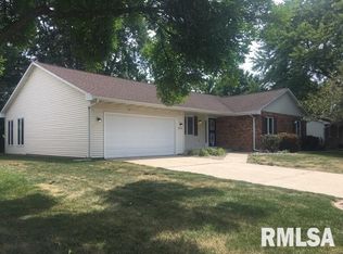 2428 Lindbergh Blvd, Springfield, IL 62704