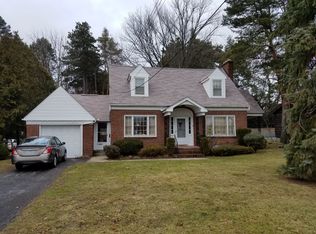 16 Summit St, Lockport, NY 14094