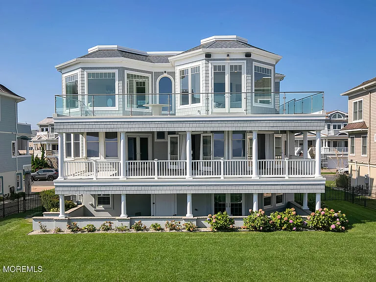 15 Tradewinds Ln — Photo 3