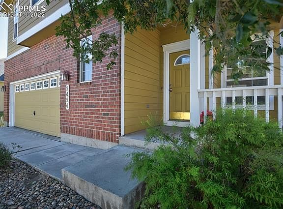 3rd image of 2424 Pinyon Jay Dr