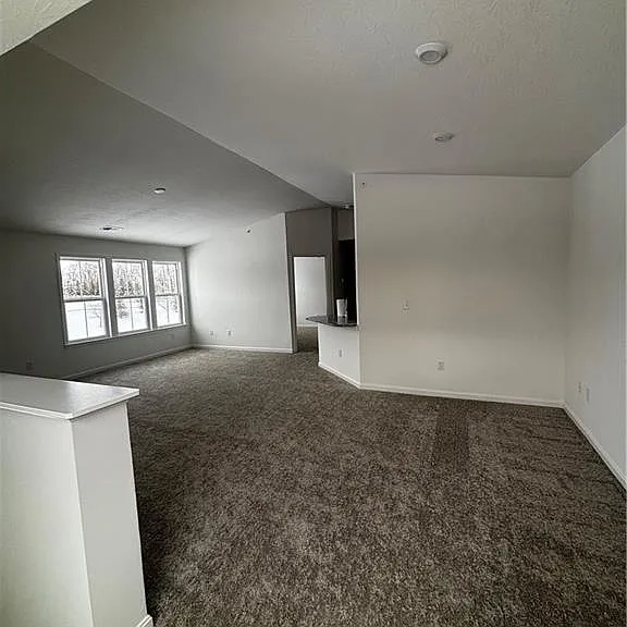 2736 Amberwood Ln #305 — Photo 2
