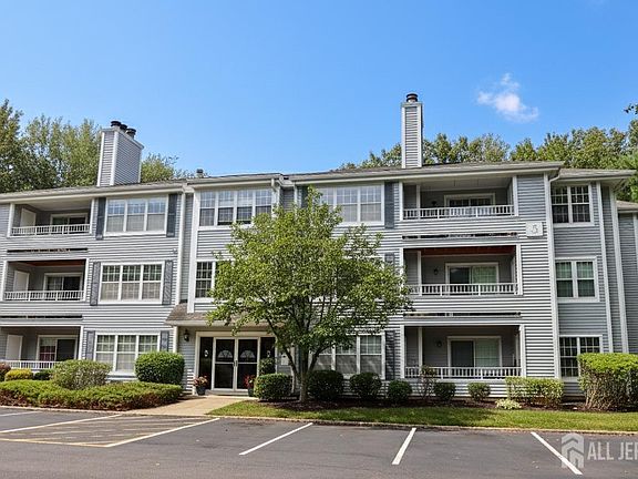 2nd image of 312 Raintree Ct