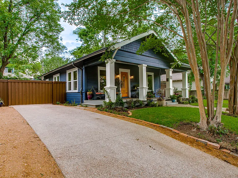 216 N Waverly Dr — Photo 6