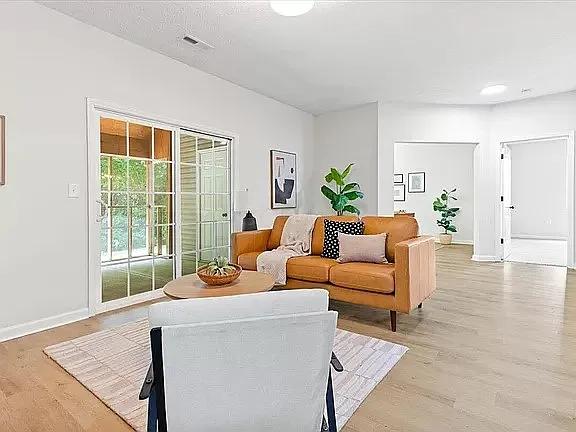 1967 Berrancher Dr — Photo 1
