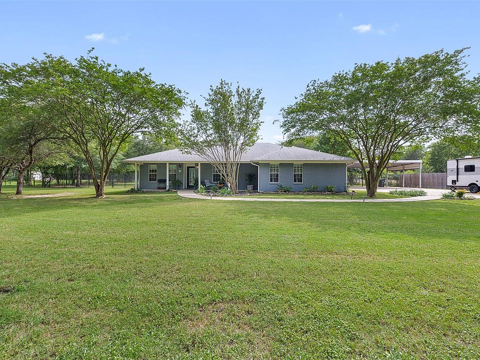 1st image of 10462 Woodview Dr