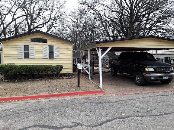 2nd image of 830 Casa Oaks Cluster St