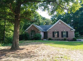 76 Field Stone Cir, Jefferson, GA 30549