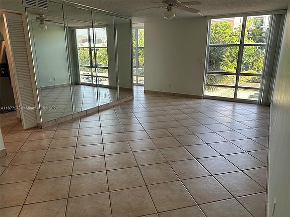 3rd image of 200 172nd St APT 320