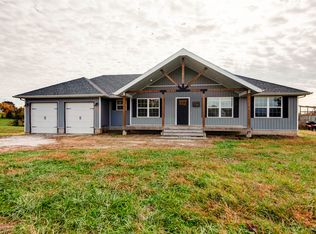 832 Mount Carmel Rd, Clever, MO 65631