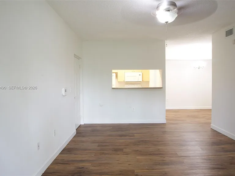 2440 E Preserve Way #102 — Photo 3