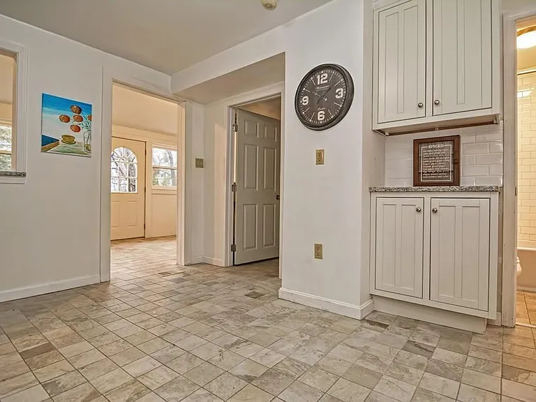 18 Walcott St #1 — Photo 17