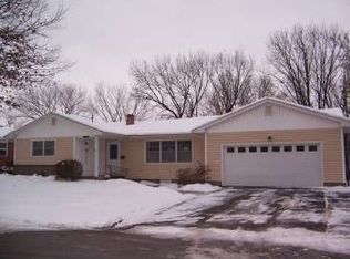 1438 Magnolia St, Muscatine, IA 52761