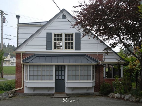 4th image of 1941 Parkview Drive NE