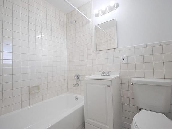 4th image of 1208 71st St APT 1