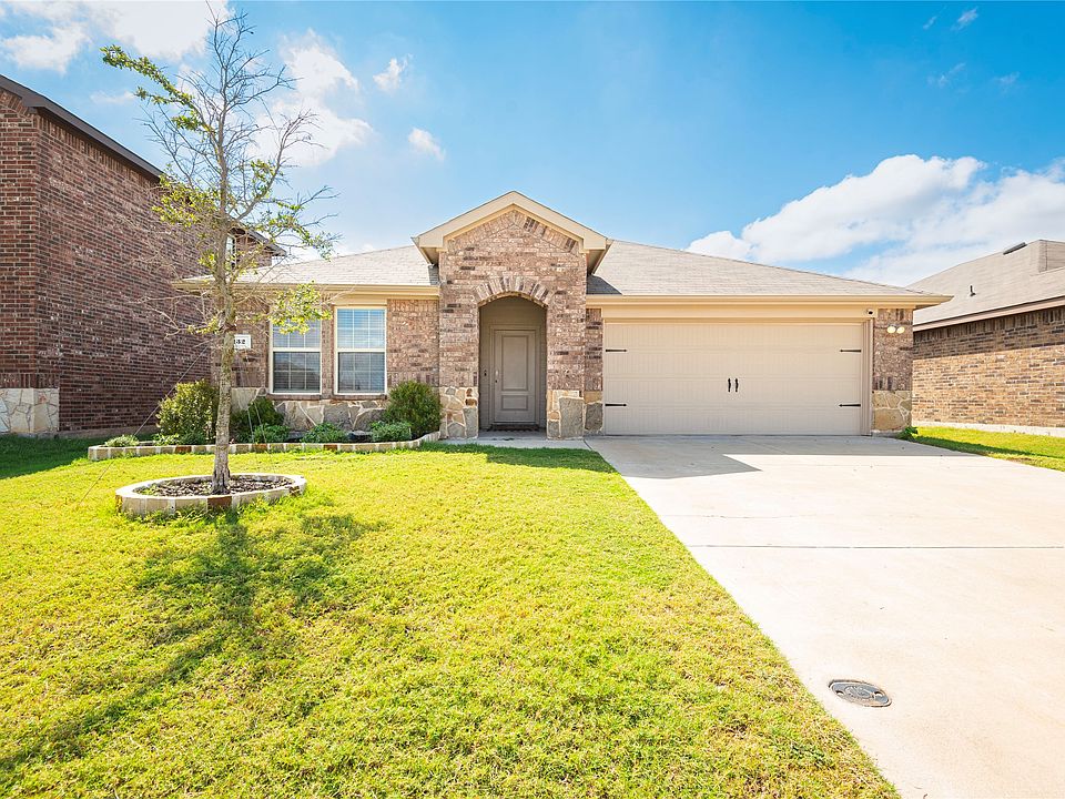 1st image of 132 Silver Charm Ln