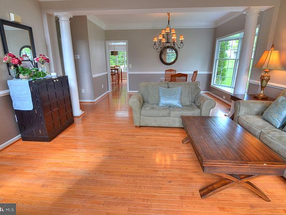 3rd image of 15146 Jupiter Hills Ln