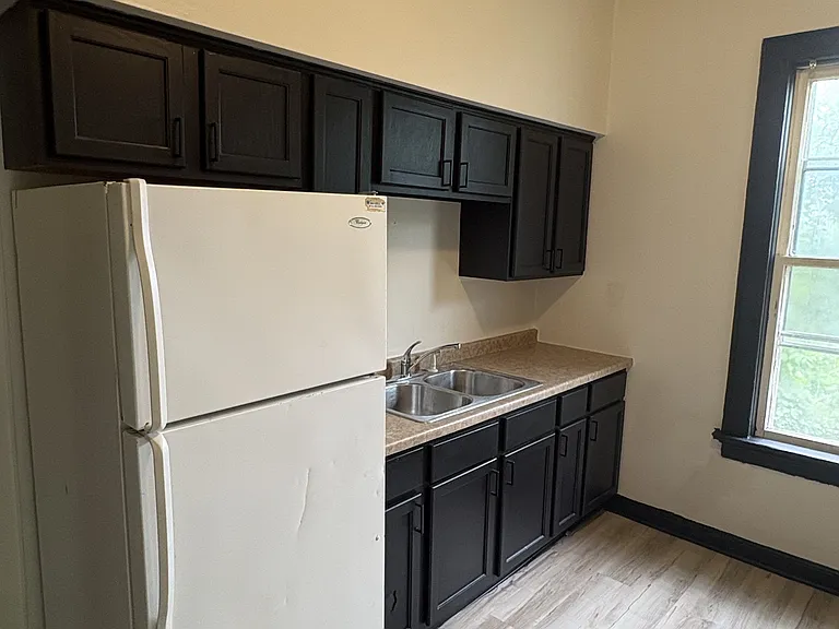 2928 W Juneau Ave — Photo 6