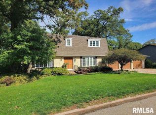 10 Oak Grove Rd, Geneseo, IL 61254