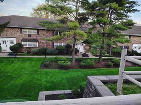 54 E Maple St, Teaneck, NJ