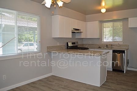 3rd image of 6016 Bourbon Dr