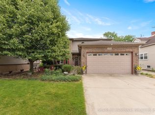 429 S Riverside Dr, Villa Park, IL 60181