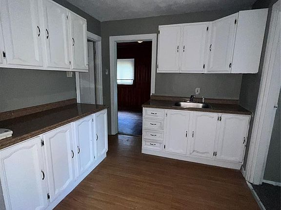 3rd image of 26 Lamar Dr