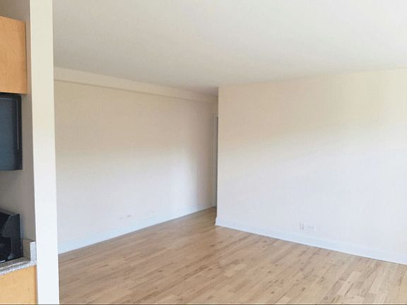 4th image of 123-33 83rd Ave #1401