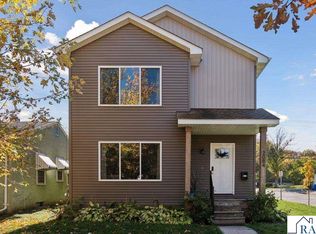 2084 Reaney Ave E, Saint Paul, MN 55119