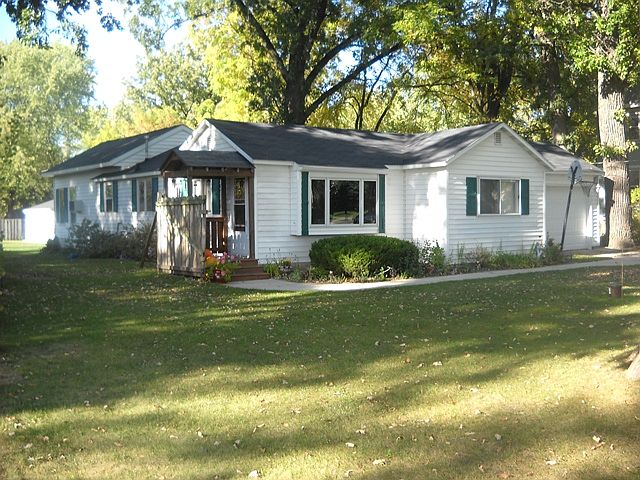 1st image of N7108 Winnebago Dr