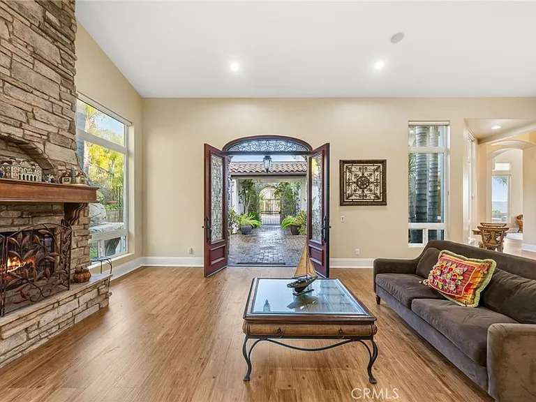44915 Palladian Ct — Photo 22