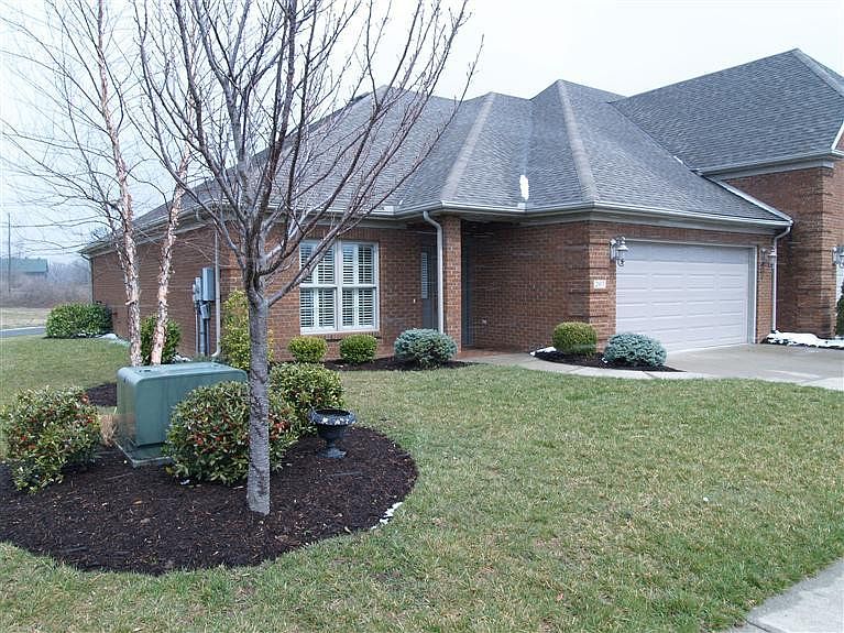 1st image of 207 Clairmont Cir