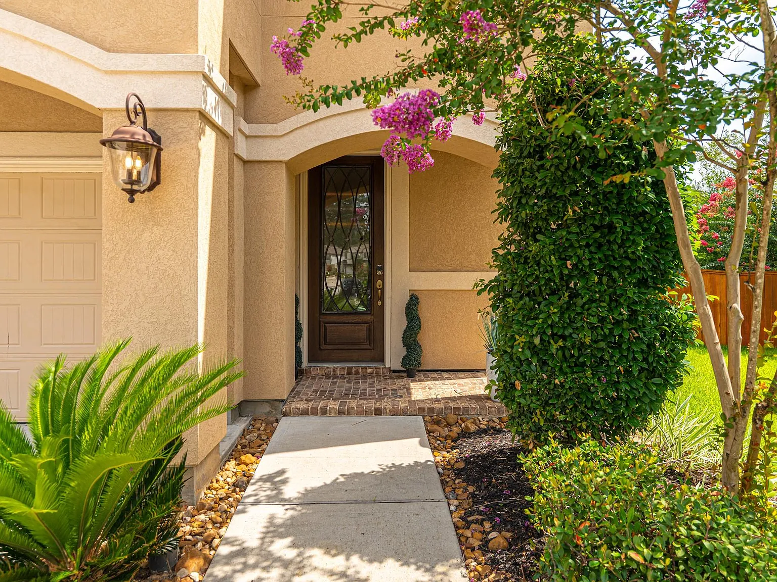 3 bed, 2.5 bath, 2204 sqft, $2,600 — Photo 4
