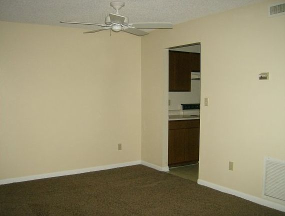 5th image of 3575 Sable Palm Ln Unit H