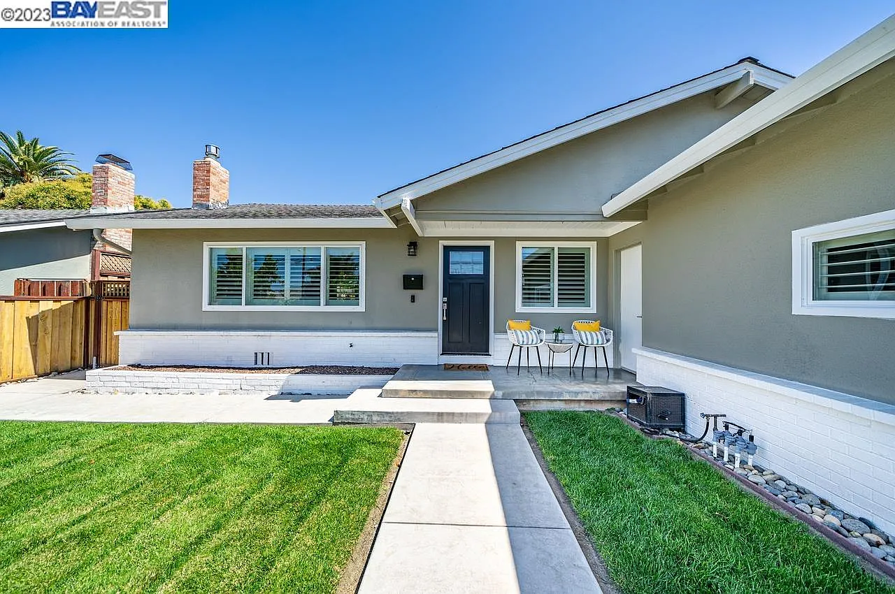 1092 Aberdeen Ave photo 1