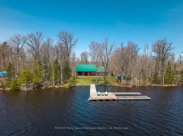 48 Wendys Ln, McKellar, ON P2A 0B5