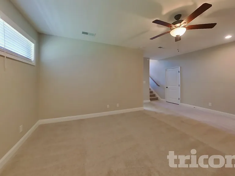 1059 Spicer Dr — Photo 16