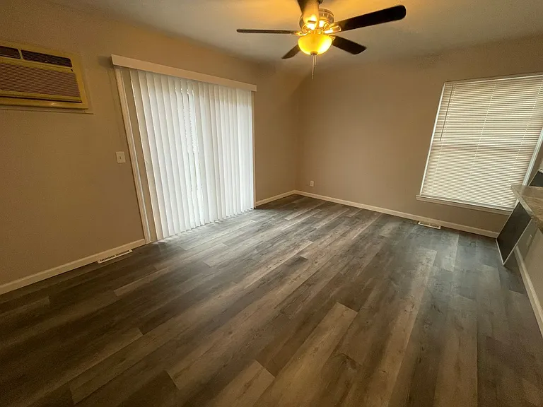 Garden Ridge Apartments — Photo 32