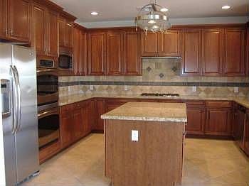 3rd image of 1558 W Swan Pl