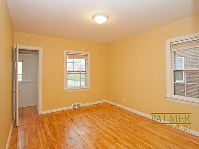 1028 Walsh St SE — Photo 9