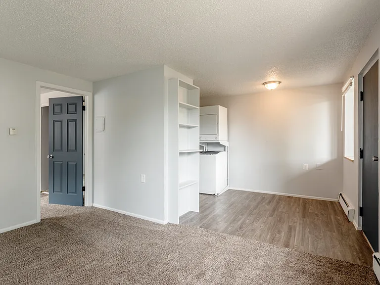 Knight Apartments and Sunlight Townhomes - located in historic downtown Greeley! — Photo 5