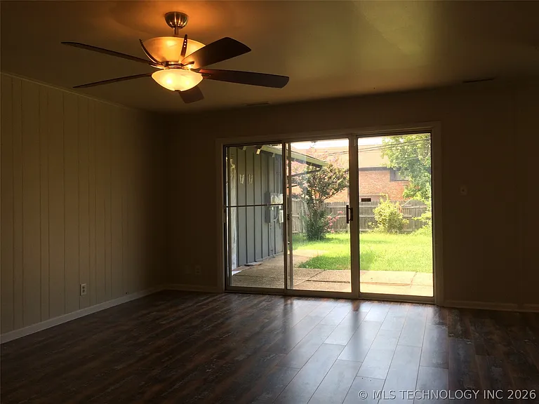 4912 S Knoxville Pl — Photo 8
