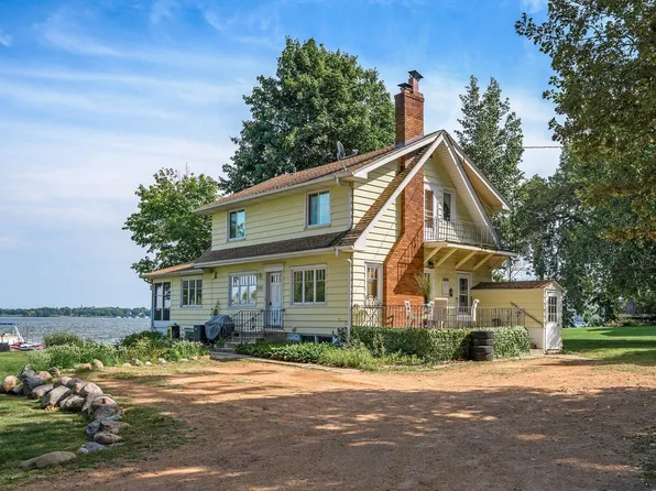 3705 Northshore Dr, Wayzata, MN 55391