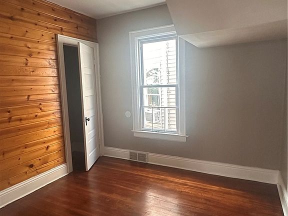 4th image of 57 Riverside Ave