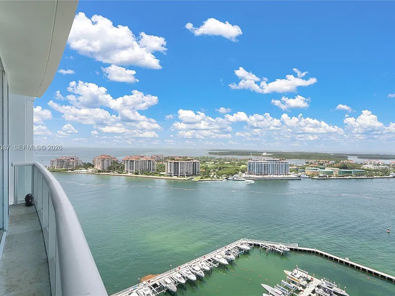 1000 S Pointe Dr #2501 — Photo 46