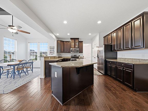 5th image of 5932 McClellon Dr