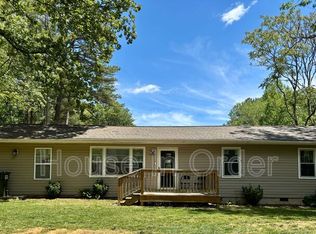 64 Valentine St E, Flat Rock, NC 28731