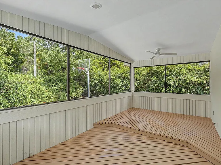 15540 SW 82nd Ct — Photo 14