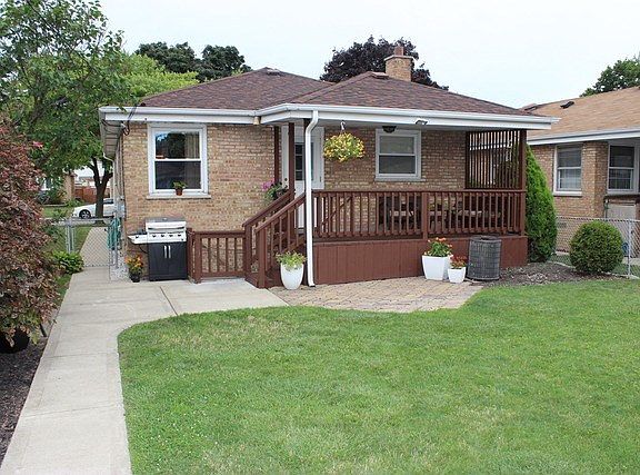 4th image of 3221 Pearl St