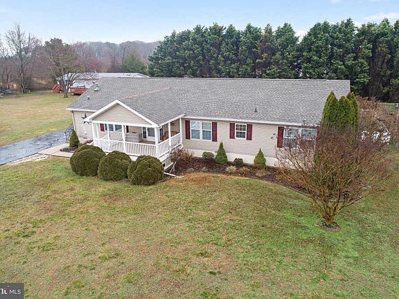 3rd image of 27635 Crozet Dr