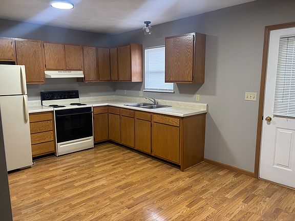 3rd image of 1119 Teaberry Ln